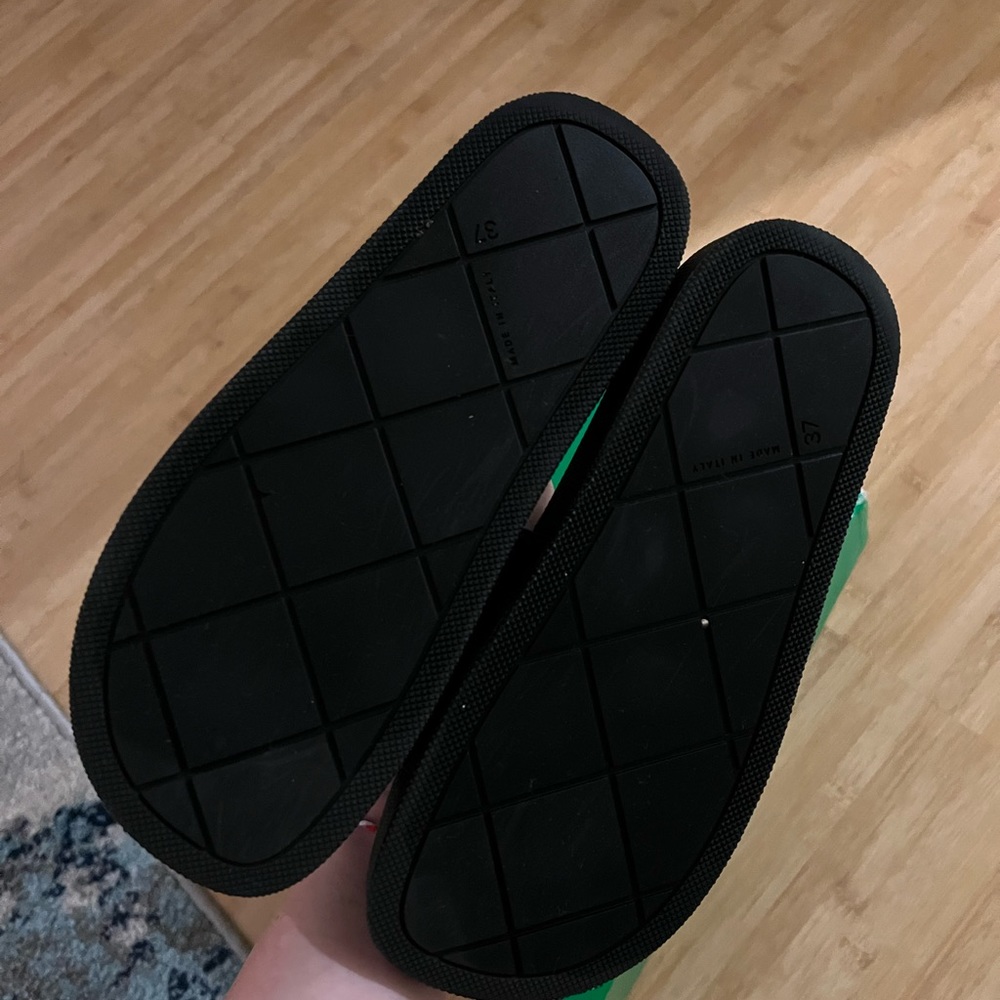 Bottega Veneta Rubber Slides - Picture 2 of 3